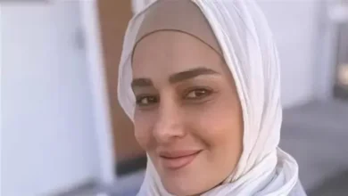 حلا شيحة في أحدث ظهور.. تسبح بالبوركيني في الساحل