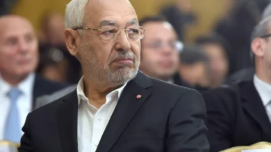 الغنوشي يعلق إضرابه عن الطعام والدواء بطلب طبي