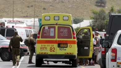 إصابة إسرائيلي بحادثة طعن في الأغوار بالضفة والاحتلال يلاحق المنفذ