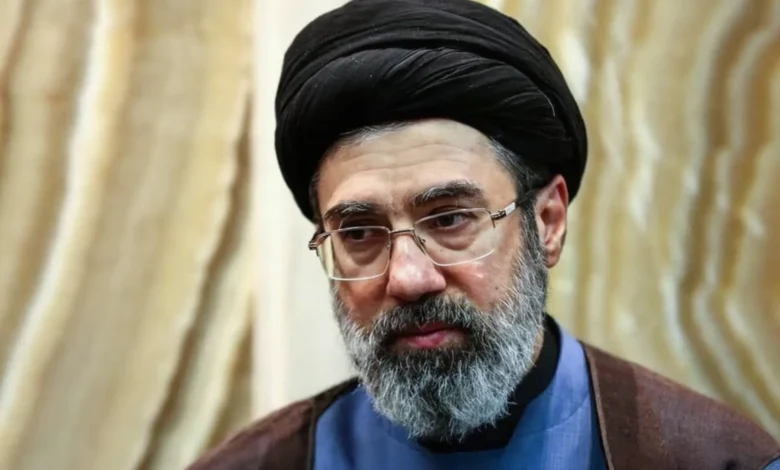 المرشد الإيراني يدعو الإيرانيين لتجنب الخلافات والدول الإسلامية للوحدة