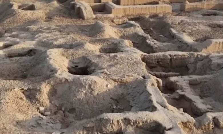 مقطع متداول يوثق حجم التخريب في مدينة ماري الأثرية شرقي سوريا (فيديو)