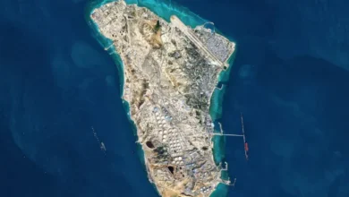إيران تستأنف تحميل النفط من جزيرة خارك بعد أسبوعين من التوقف.. ماذا تكشف صور الأقمار الاصطناعية؟