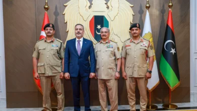 فيدان وحفتر يجريان مشاورات سياسية وأمنية ببنغازي والحكومة تتوعد مهاجمي منشآت الطاقة