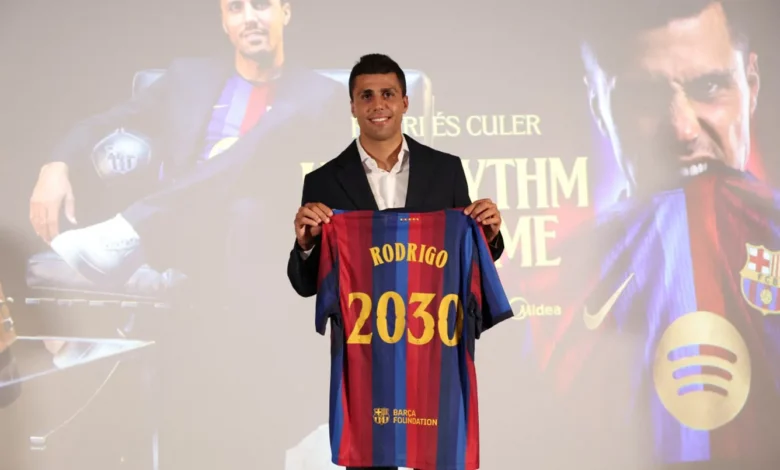 السر خلف تمسّك رودري بالرقم 16 مع برشلونة