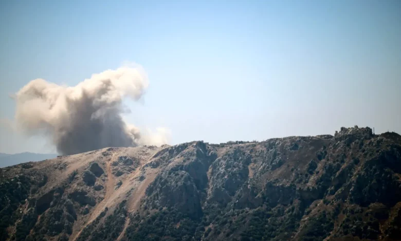 إسرائيل تواصل اعتداءاتها جنوب لبنان... غارات وتفجيرات