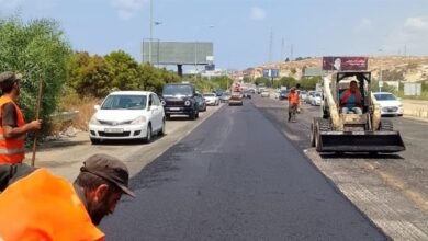 ورش تأهيل وتزفيت لعدد من الطرقات الرئيسية في الجنوب