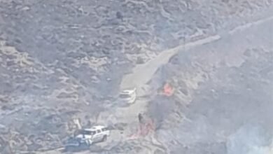 بالصورة.. استهداف سيارة في الجنوب