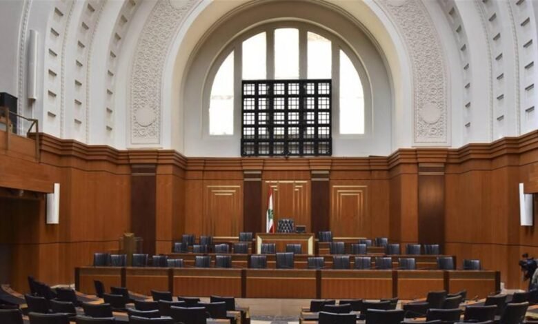 اتصالات ليلية لتأمين مخرج لجلسة مجلس النواب