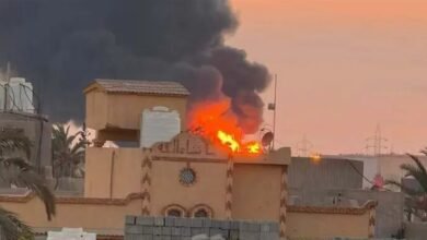 بعد تعرضها لهجوم من طائرة مسيّرة.. احتراق محطة تحويل الكهرباء بمدينة الزاوية الليبية وخروجها عن الخدمة