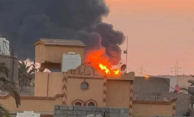 بعد تعرضها لهجوم من طائرة مسيّرة.. احتراق محطة تحويل الكهرباء بمدينة الزاوية الليبية وخروجها عن الخدمة