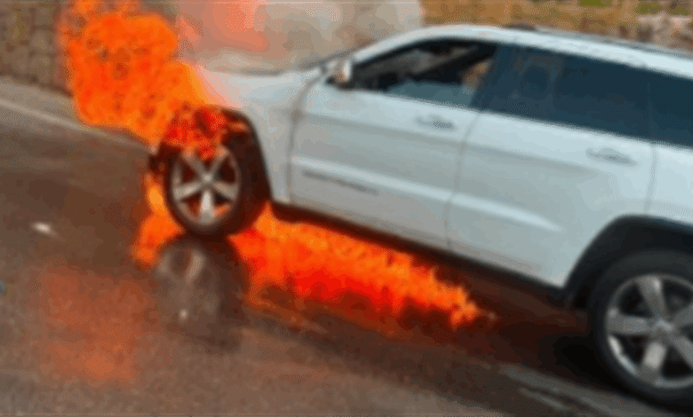 بالصورة.. حريق سيارة على الطريق البحرية في العقيبة