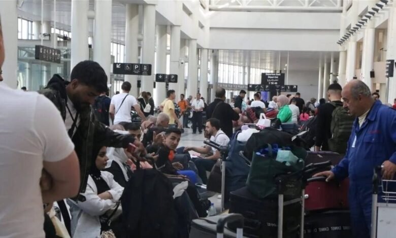 زحمة مغادرين في مطار بيروت.. .ومخاوف من تدهور أمني