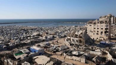 الجيش الإسرائيلي يعلن استهداف قادة من حماس في قصف على غزة