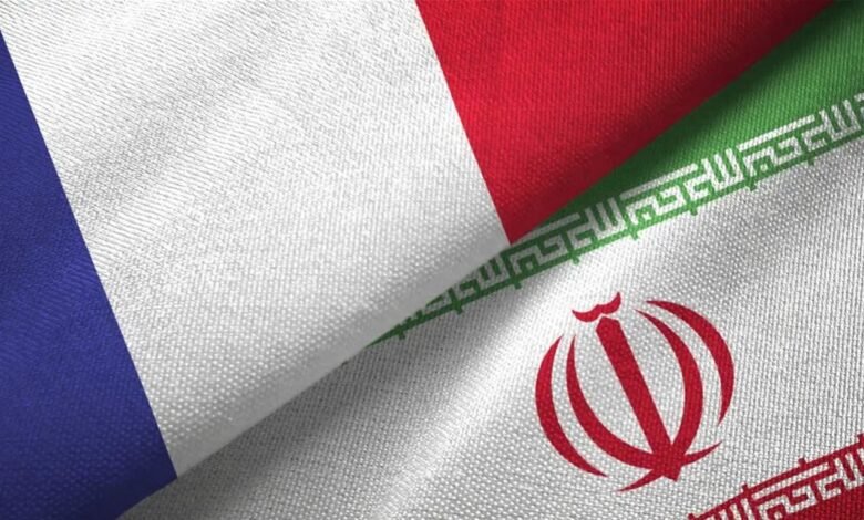 دبلوماسيون على قائمة الطرد.. ماذا يجري بين إيران وفرنسا؟