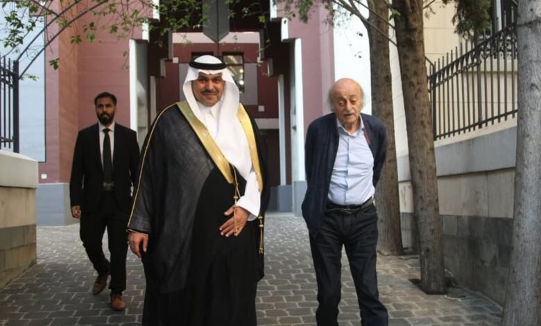 جنبلاط يلتقي السفير السعودي الجديد