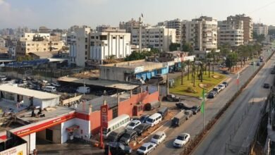 داخل مقهى يملكه سوري... مخدرات وأسلحة