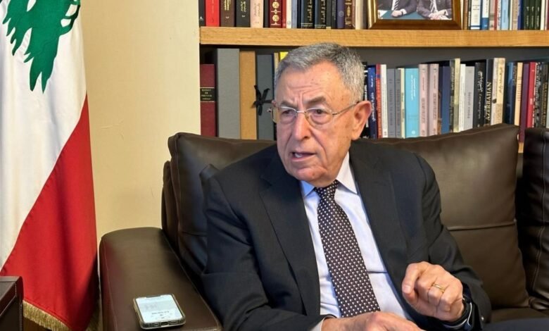 السنيورة استنكر العدوان الإسرائيلي على مطار أبو الظهور: للتنبه إلى الممارسات التوسعية الإسرائيلية