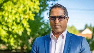 يصف نفسه بـ"الملياردير"... من هو إيمانويل دوبويسون الذي أعلن عن ترشّحه للإنتخابات الفرنسيّة؟