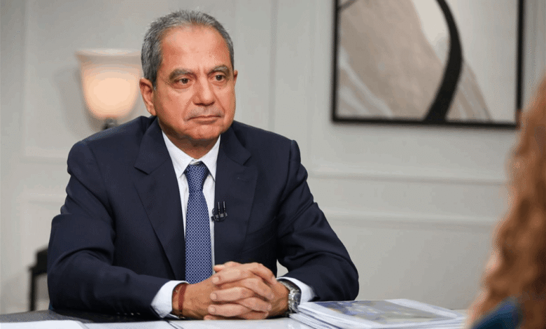 نائب رئيس "التيار" يهاجم وزير الطاقة: "حتى بالكذب مصدّي"!