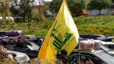مرونة لافتة لـ"حزب الله" حيال واشنطن وباراك يطلق مفاجأة: أي تسوية جدية في لبنان لا بد أن تشمل "الحزب" وإيران
