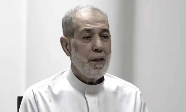 الحكم بالمؤبد على مفتي سوريا السابق أحمد حسون