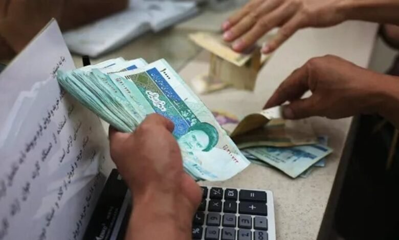 وسط ضغوط أميركية غير مسبوقة.. هبوط تاريخي للريال الإيراني
