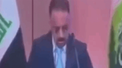 بالفيديو.. مسؤول أغمي عليه خلال إلقاء كلمة