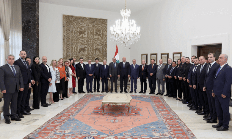 عون يجدد التمسك بالمفاوضات لأنها"أفضل من الحرب".. نافذة أميركية للتواصل مع "الحزب"مشروطة بتسليم سلاحه