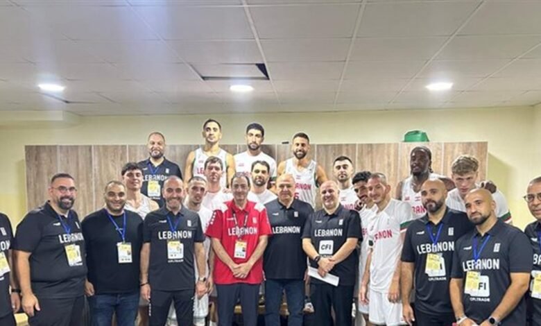 دعماً للمنتخب اللبناني.. الرئيس عون فب ملعب نهاد نوفل