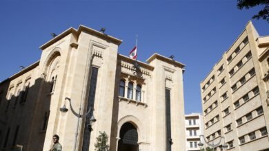 نائبة تبحث عن "اثاث جديد" لمكتب محافظ