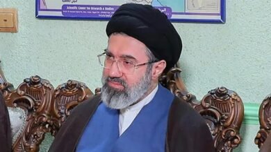 خامنئي يحذّر المسؤولين الإيرانيين من تصريحات تضعف المعنويات