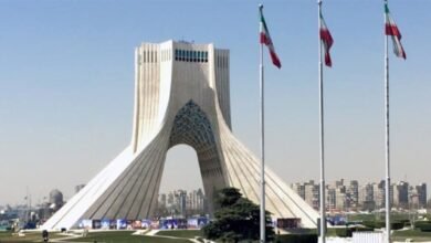 طهران تتعهد بالتصدي للعقوبات الأميركية وتؤكد التمسك بالدبلوماسية