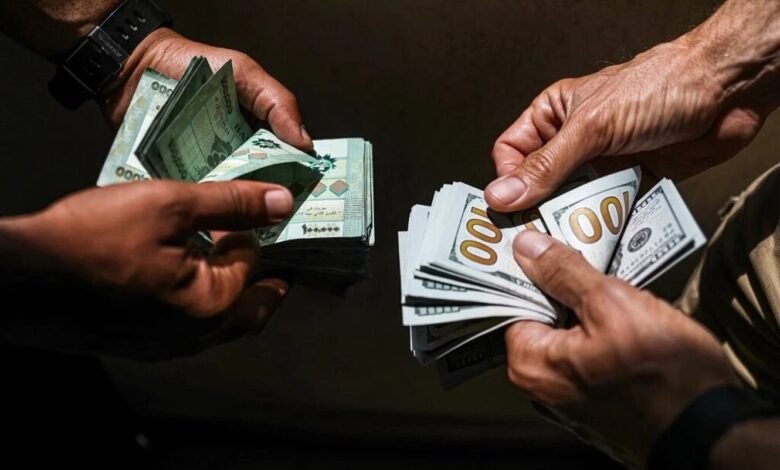 رواتب فوق الـ700 دولار لهؤلاء
