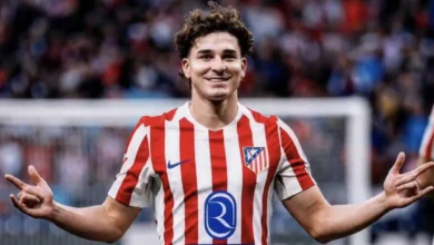 هل حسم جوليان ألفاريز مستقبله بين أتلتيكو مدريد وبرشلونة؟