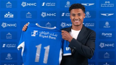 الهلال يحسم صفقة أولي واتكينز من أستون فيلا