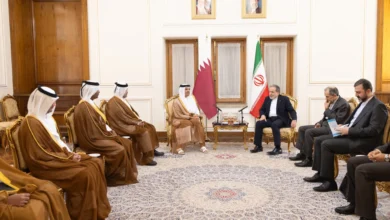 رئيس الوزراء القطري يلتقي 4 مسؤولين إيرانيين ويبحث جهود خفض التصعيد