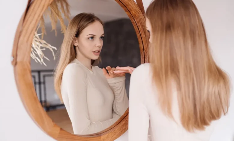 إذا اختفت المرايا... كيف ستتغيّر نظرتنا إلى أنفسنا؟