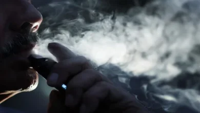 دراسة: نكهات السجائر الإلكترونية ربما تؤثر سلباً على نمو الأجنة