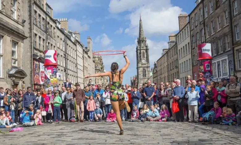 مهرجان Edinburgh Fringe... وفرة فنيّة أم زحام ثقافيّ؟