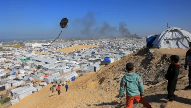 طائرات غزة الورقية.. إسرائيل تهدد ومجلس السلام يصنف إطلاقها "نشاطا مسلحا"