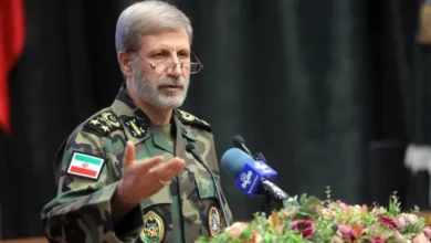 قائد الجيش الإيراني: 30 ألف دولار مكافأة لأسر أو قتل "معتد أمريكي"