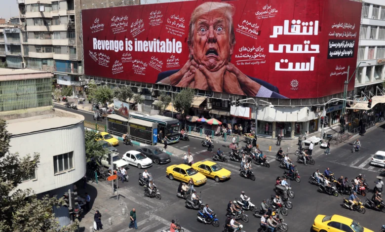 طهران تؤكد الصمود وواشنطن تزعم تصفير صادرات النفط الإيراني