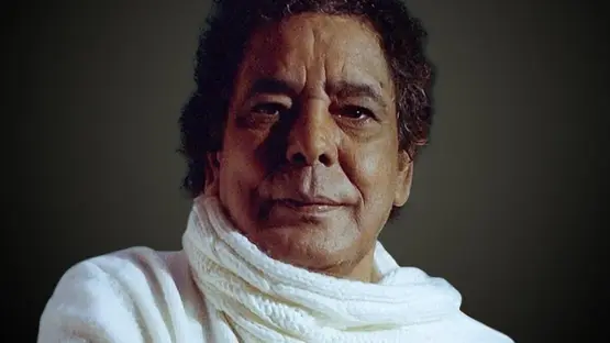 محمد منير يعود من ألمانيا.. ويجهز مفاجأة لجمهوره