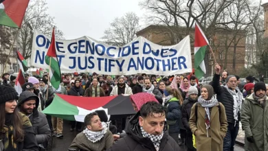 مظاهرة في برلين تطالب بوقف تصدير الأسلحة لإسرائيل ومحاسبة مجرمي الحرب
