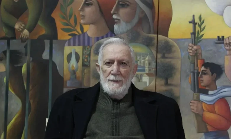 الفنان الفلسطيني سليمان منصور يضع ريشته ويرحل عن 79 عاماً