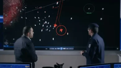 "مناورة سياسية أم خلط للأوراق؟".. مغردون يفككون رواية إيران بشأن طياريها