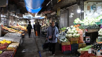 بعد أسبوع من العقوبات الجديدة.. أسواق طهران تعاني شح المشترين لا السلع