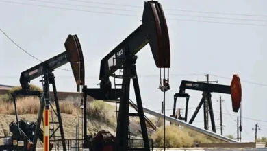النفط يرتفع 1% وسط تقلبات الأسواق ومخاوف الإمدادات مع تصعيد النزاع الأميركي الإيراني