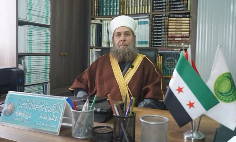 انتقد الأوضاع المعيشية.. هل منع خطيب مسجد في إدلب من اعتلاء المنابر؟