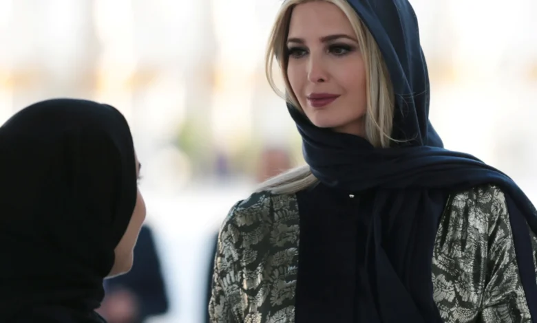 عقب هجوم ترمب على هوكول.. ناشطون يستحضرون صورة إيفانكا بالحجاب